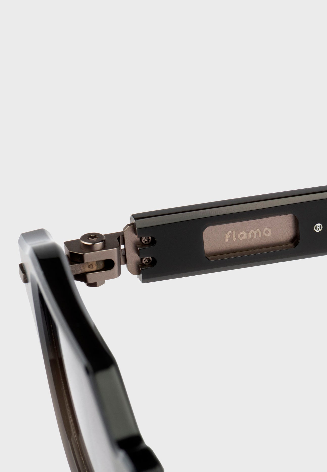 Sistema de reparación modular SMR patentado por Flama Eyewear - Modular Repair System.