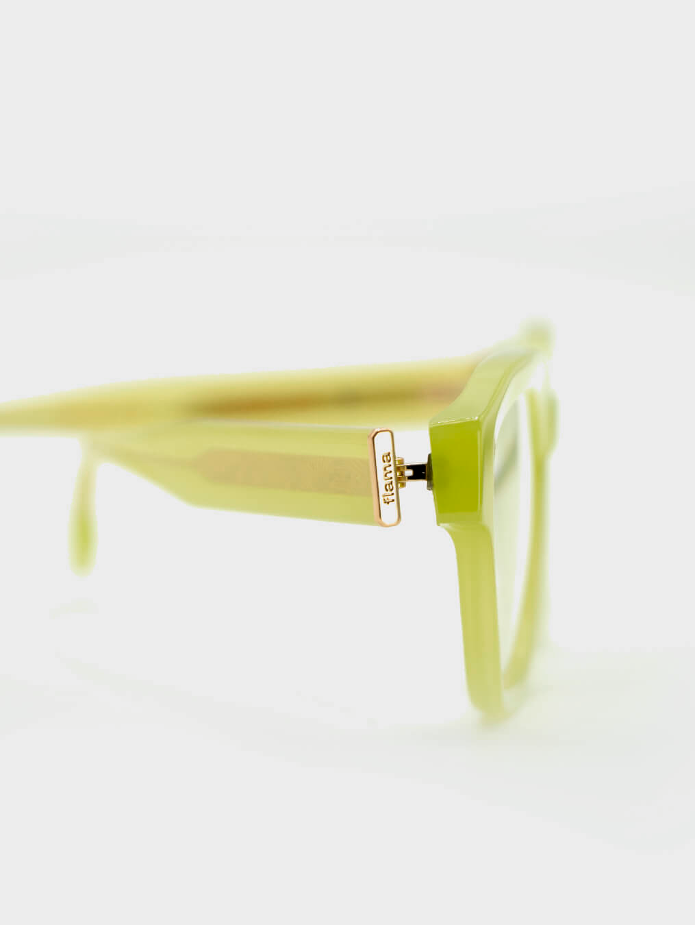 Plano lateral del embellecedor gafas de vista verdes FLM03 C2