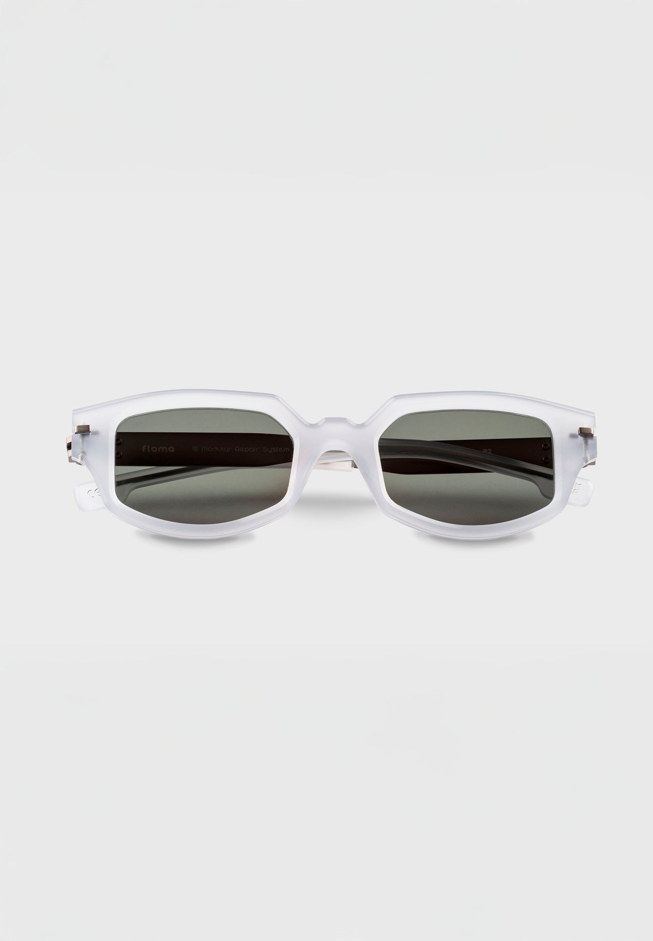 Gafas de sol crystal ovaladas con lente degradada color verde