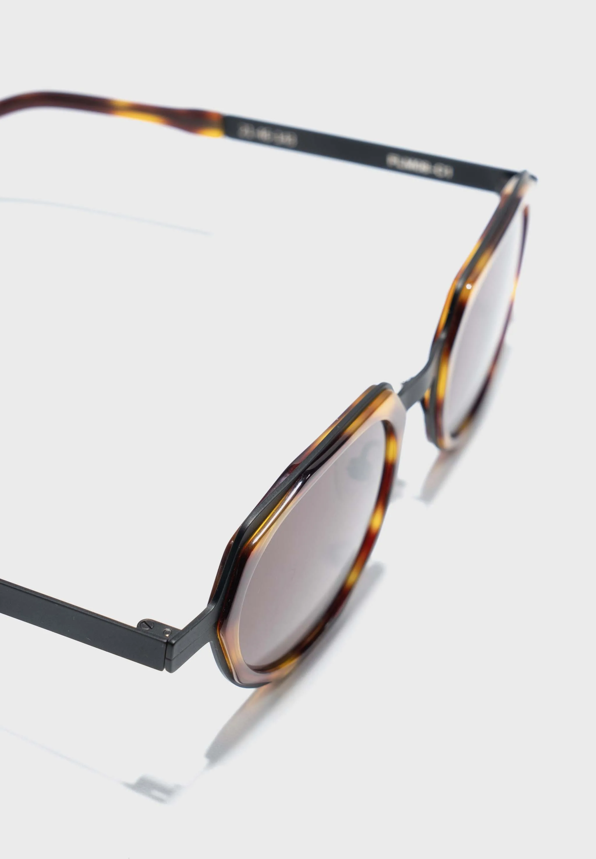 FLM08 C1 Sunglasses, product view 3